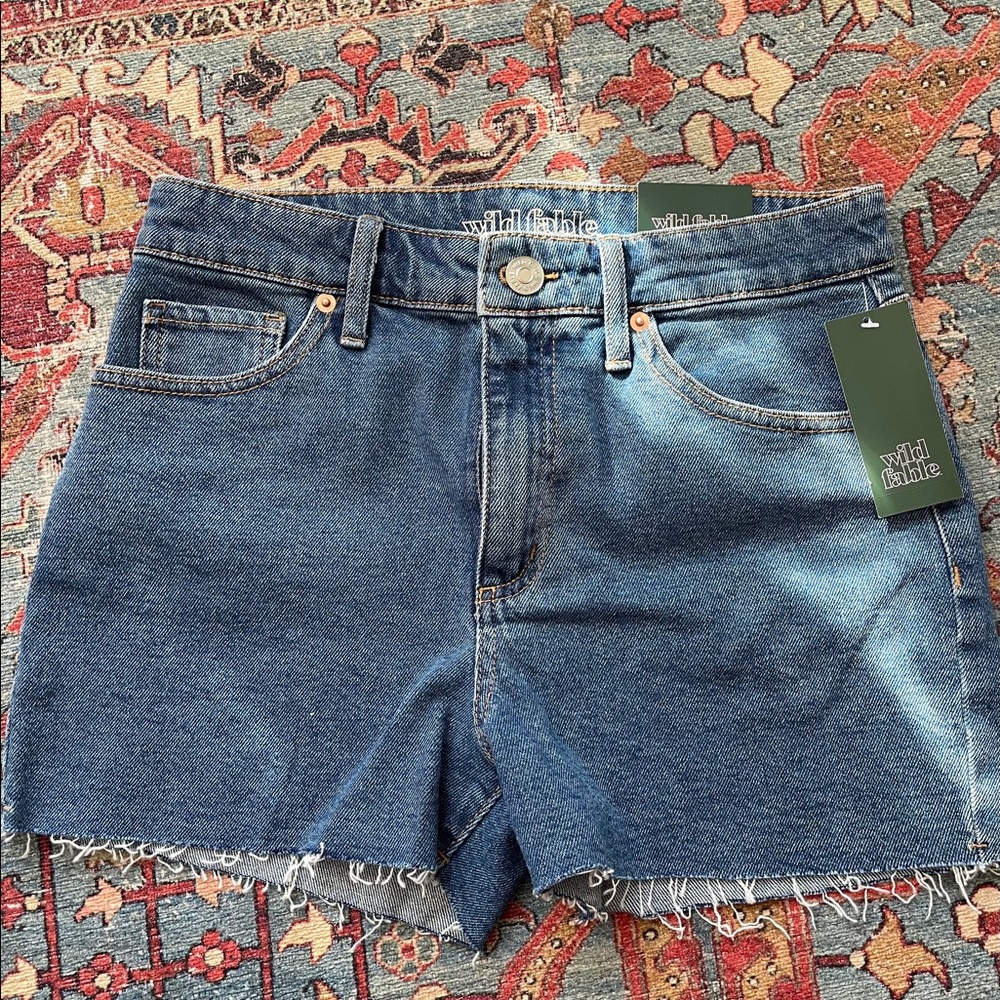 DENIM SHORTS